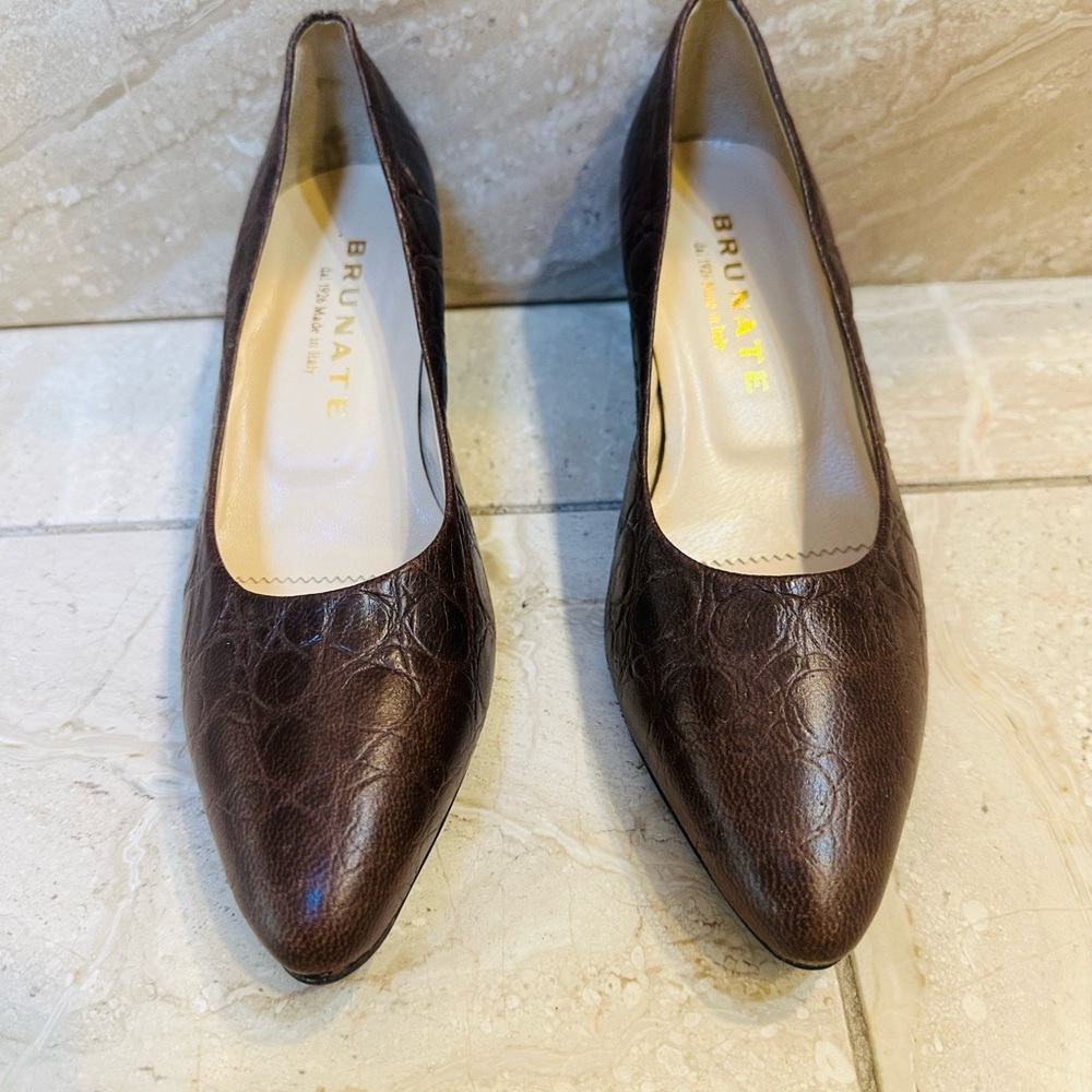 Brunate Women's Elegant Brown Heels 38 crocodile-embossed leather- NWOT